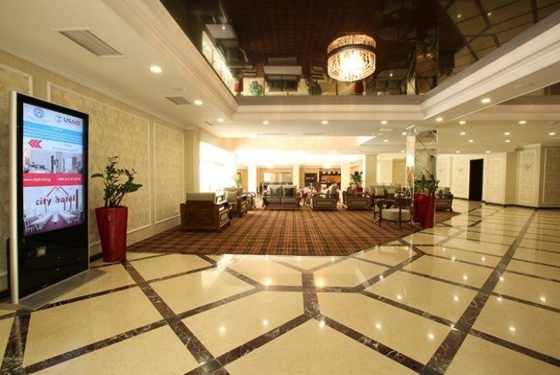 City Hotel Bishkek Exteriör bild